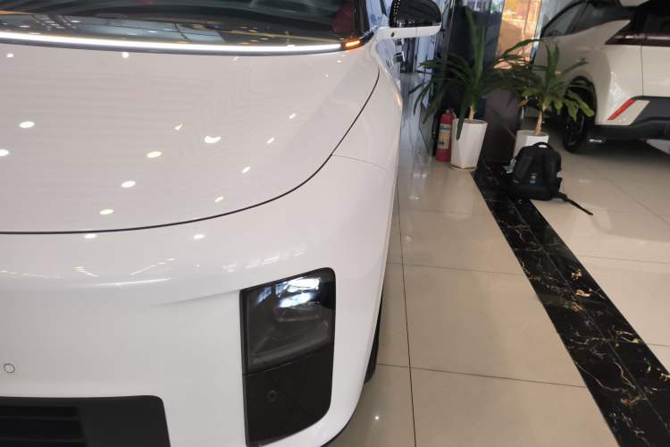 Used Li Auto i6 2025 Model Four-Wheel-Drive Standard Type Left Front Headlight