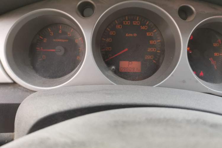 Used Dongfeng Aeolus H30 2010 1.6L Automatic ZunYa Trim