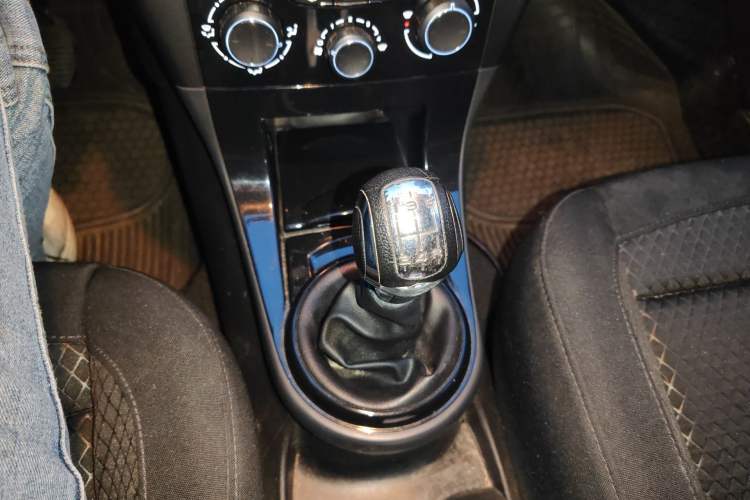 Used Citroen C-Quatre 2013 Sedan 2.0L Manual - Joyful Edition Gear Lever