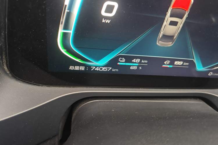 Used BYD Qin Pro New Energy 2018 DM 1.5TI Automatic Smart Connect Enjoyment Model Odometer Close Up