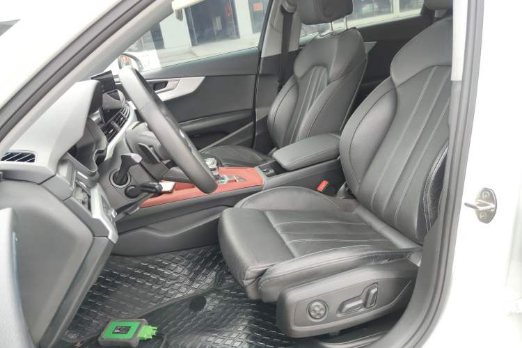 Used Audi A4L 2020 40 TFSI Luxury Dynamic Model
