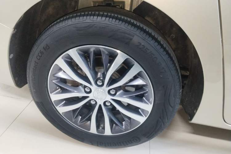 Used Buick GL8 2022 ES Landtrek 653T Luxury Edition