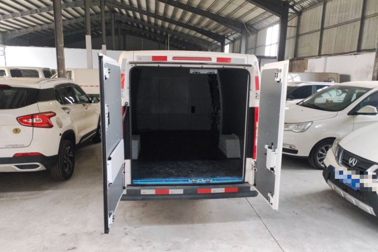 Used Foton Qianduoduo 2024 Box-Type Van Flat Roof 2 Seats CATL 41.86 kWh
