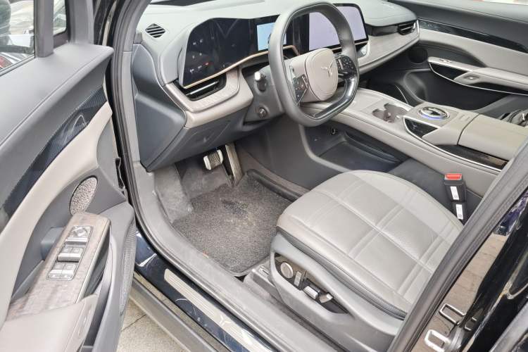 Used Hongqi Tiangong 08 2025 680 All-Wheel Drive Smart Selection Edition Driver Seat