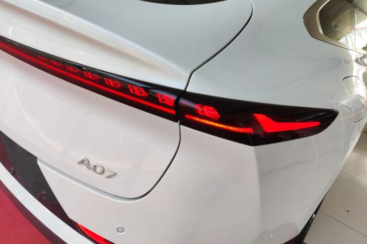 Used CHANGAN NEVO A07 2025 Range-Extended "True Fragrant" Edition 230 Flagship Model Right Rear Taillight