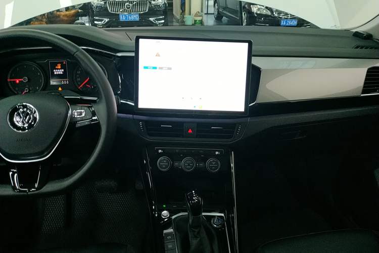 Used Volkswagen Tayron 2019 330TSI Two-Wheel Drive Luxury Model China VI Standard Audio And AC Panel