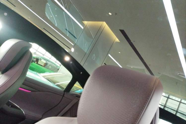 Used Xiaomi Auto SU7 2024 Four-Wheel Drive Ultra-Long Range Advanced Intelligent Driving Max Edition
