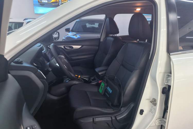 Used Nissan X-Trail 2014 2.0L CVT Comfort Edition 2WD
