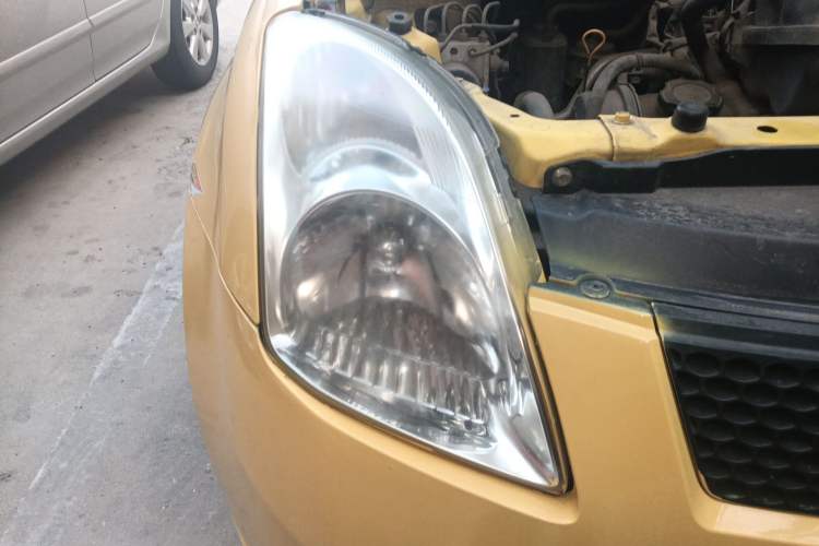 Used Suzuki Swift 2011 1.3L Manual Value Edition Right Front Headlight
