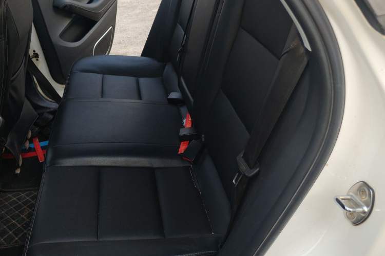 Used Zotye SR7 2016 1.5T Manual Cube Heart Edition China IV Standard
