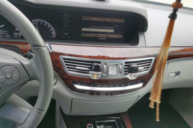 Used Mercedes-Benz S-Class 2010 S 350 L Luxury Model