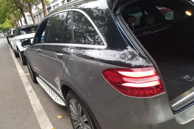 Used Mercedes-Benz GLC 2017 GLC 200 4MATIC Exterior 2