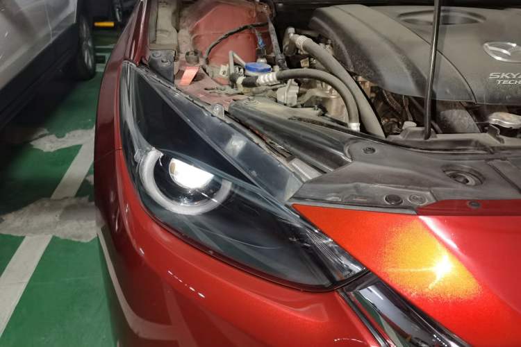 Used Mazda Mazda 3 Axela 2017 Hatchback 2.0L Automatic Sport Model China V Emission Standard