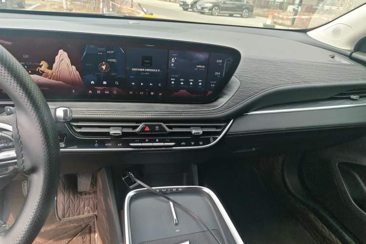 Used Buick LaCrosse 2025 28T Platinum Edition