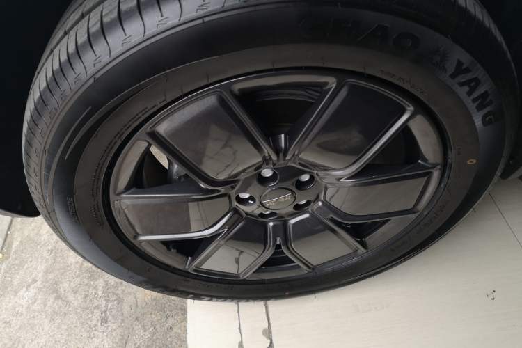 Used iCAR 03T 2024 520km Two-Wheel Drive Long-Range Version Left Front Wheel Hub