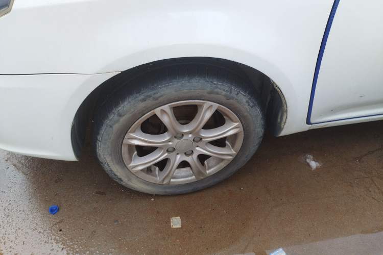 Used Geely Auto Diamond 2015 Sedan 1.5L Manual SuperDeluxe Model
