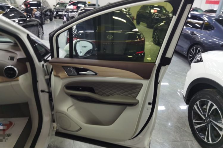 Used FORTHING Yacht 2022 1.5T DCT Chasing-the-Waves Edition
