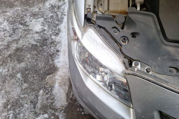 Used Toyota Corolla 2007 1.8L Automatic GLX-i Right Front Headlight