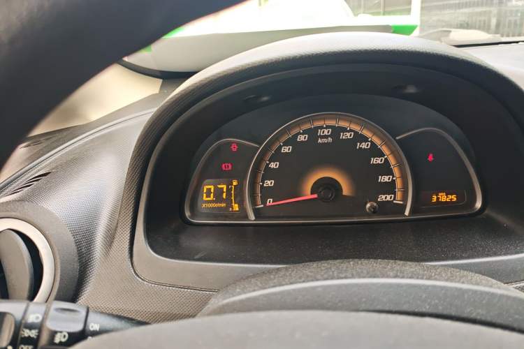 Used Chevrolet Sail 2013 Sedan 1.4L Manual - Youyi Happiness Edition