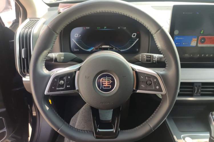 Used BYD Tang 2019 2.0T Automatic SmartConnect Luxury 7-Seater China VI Standard
