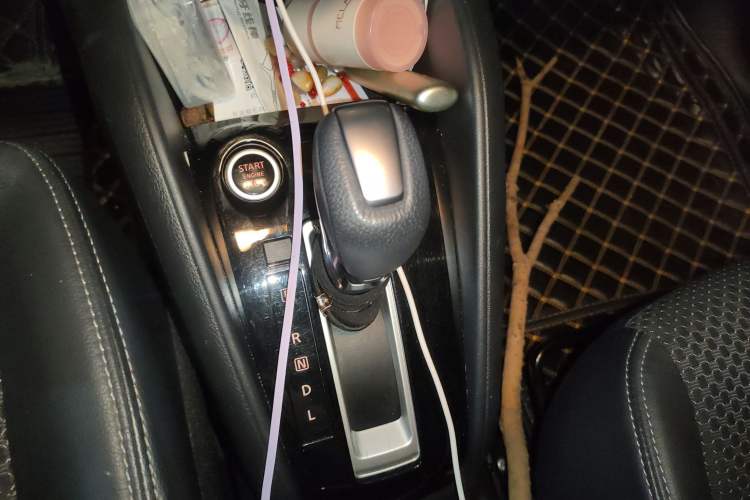 Used Nissan Kicks 2019 1.5L CVT Smart Connect Luxury Edition
