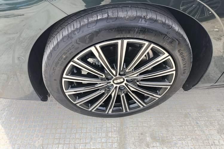 Used Geely Galaxy 8 2025 130km EM-P Starship Edition Exterior 4