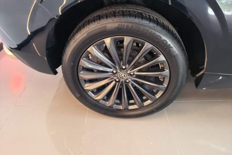 Used CHANGAN UNI-K 2021 2.0T Excellence Edition Right Rear Wheel Hub