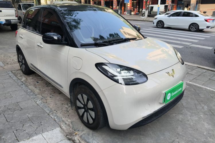 Used Wuling Bingo 2024 333 km Lingxi Connected Version Front Right 45 Deg
