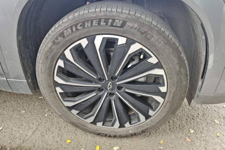 Used Chery Tiggo 9 2023 2.0T Dual-Clutch Two-Wheel Drive Prestige Version 5 Seats
