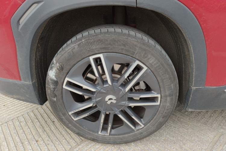 Used Nio EC6 2020 440 km Performance Version Right Rear Wheel Hub