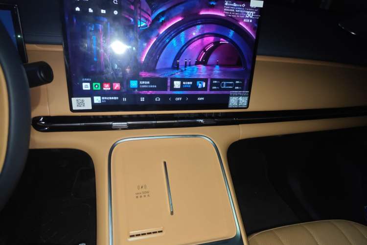 Used Geely Galaxy Galaxy Xingjian 7 EM-i 2025 120km Exploration+ Version