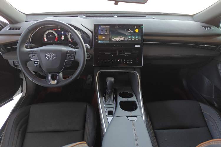Used Toyota Avalon 2024 2.0L Luxury Edition
