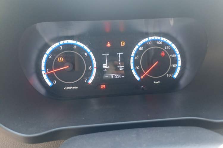 Used CHANGAN KAICHENG Ruixing M60 2023 1.5L GDI Comfort-Class Passenger Vehicle 6/7 Seats Odometer Close Up