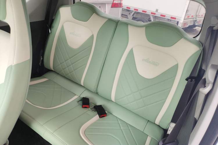 Used Wuling Hongguang MINIEV 2022 Macaron Premium Model – Lithium Iron Phosphate