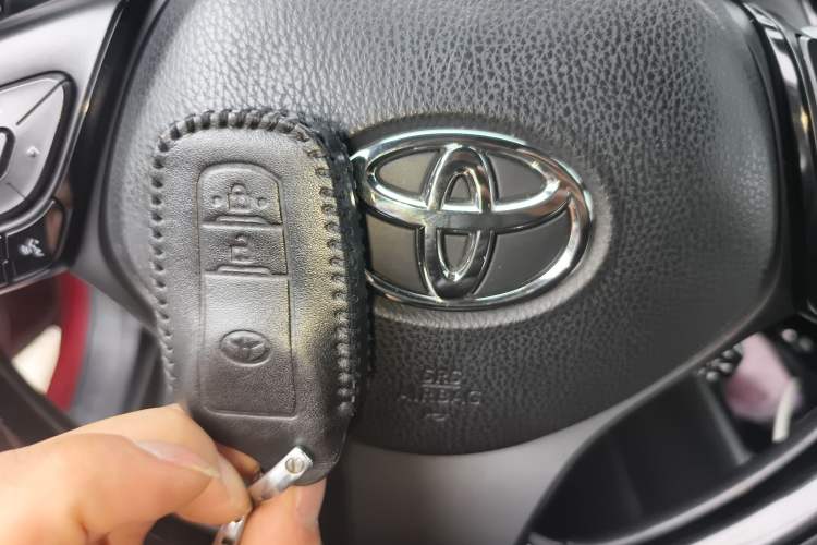 Used Toyota IZOA 2018 2.0L Yichi Version China VI Standard Vehicle Key