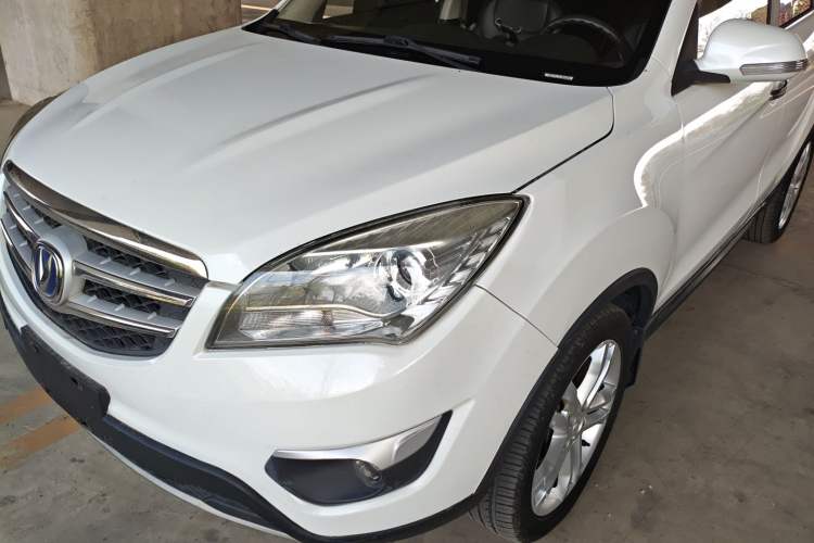 Used CHANGAN CS35 2015 1.6L Automatic Luxury Model China V Standard

