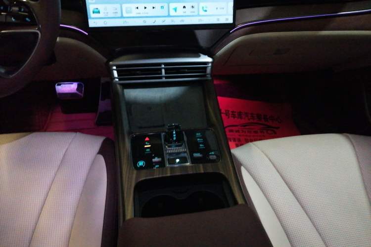 Used BYD Seal 2023 DM-i 1.5L 121km Prestige Model
