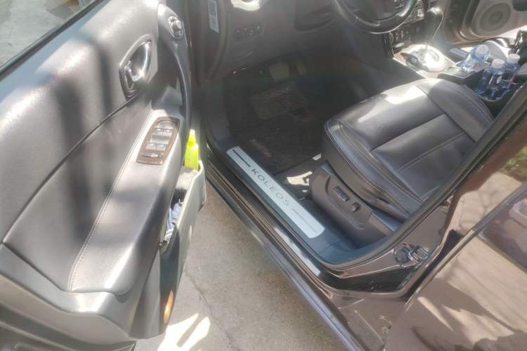 Used Renault Koleos 2014 2.5L 4x4 Comfort Edition
