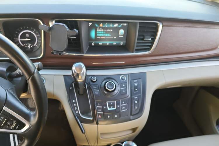 Used Buick GL8 2017 25S Luxury Version China V Standard Audio And AC Panel