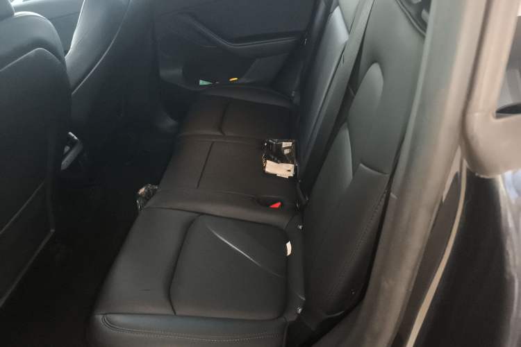 Used Tesla Model Y 2024 Long-Range All-Wheel-Drive Version