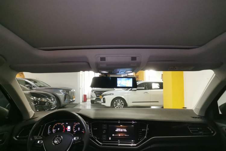 Used Volkswagen T-ROC 2020 280TSI DSG Two-Wheel Drive Comfort Version