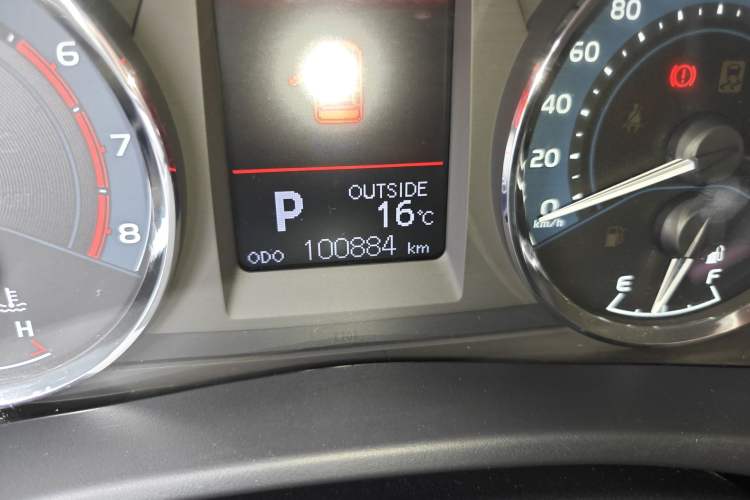 Used Toyota Corolla 2017 Revised Version 1.2T S-CVT GL-i Odometer Close Up