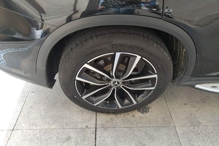 Used Mercedes-Benz GLC 2020 GLC 260 L 4MATIC Luxury Model Right Rear Wheel Hub