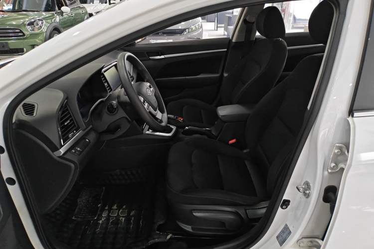 Used Hyundai Elantra (6th Generation / Lingdong) 2016 1.6L Automatic ZhiXuan – Elite Version
