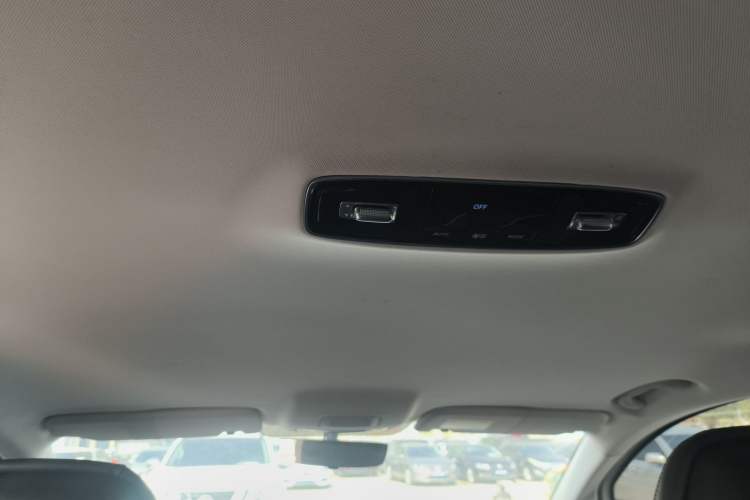 Used Roewe iMAX8 2021 Model 400TGI Exclusive Version for Key Accounts