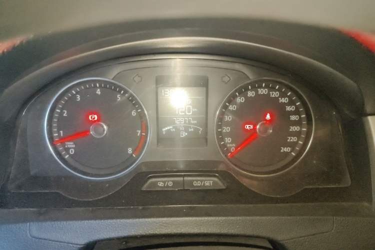 Used Volkswagen Santana 2015 Haval H9 1.6L Manual Comfort Edition Odometer Close Up