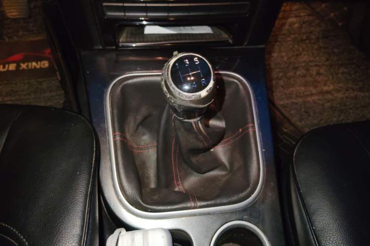 Used Haval H5 Classic 2013 Zhizun Edition 2.0L Manual Two-Wheel Drive Entry-Level Model