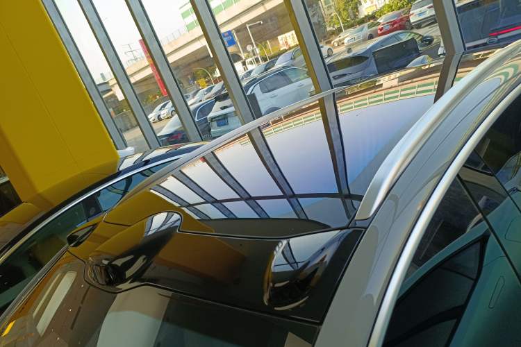 Used Nio ET5T 2025 75 kWh Touring Roof