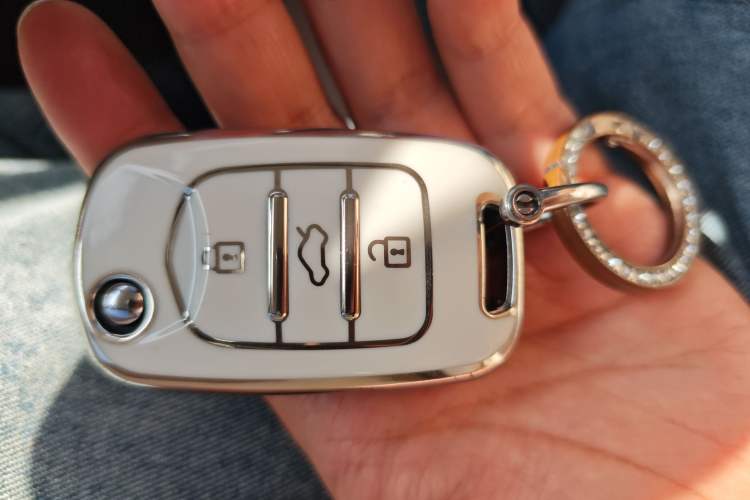 Used Wuling Hongguang MINIEV 2025 Four-Door Version Advanced Edition Vehicle Key