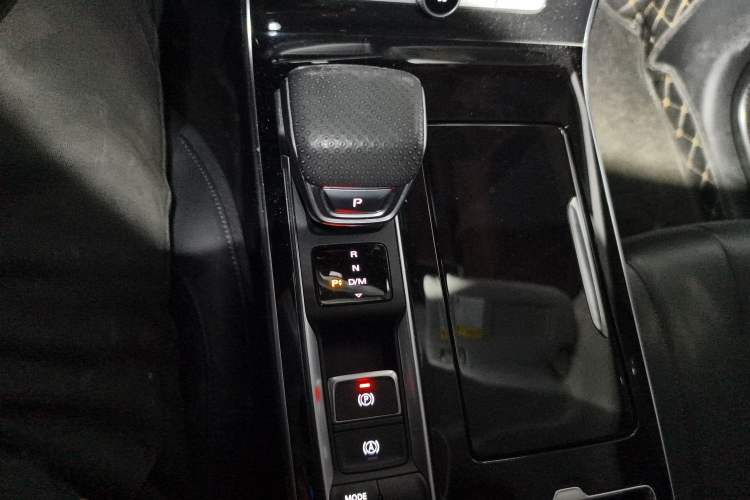 Used Roewe RX5 MAX 2019 300TGI Automatic Smart Cabin Flagship Edition
